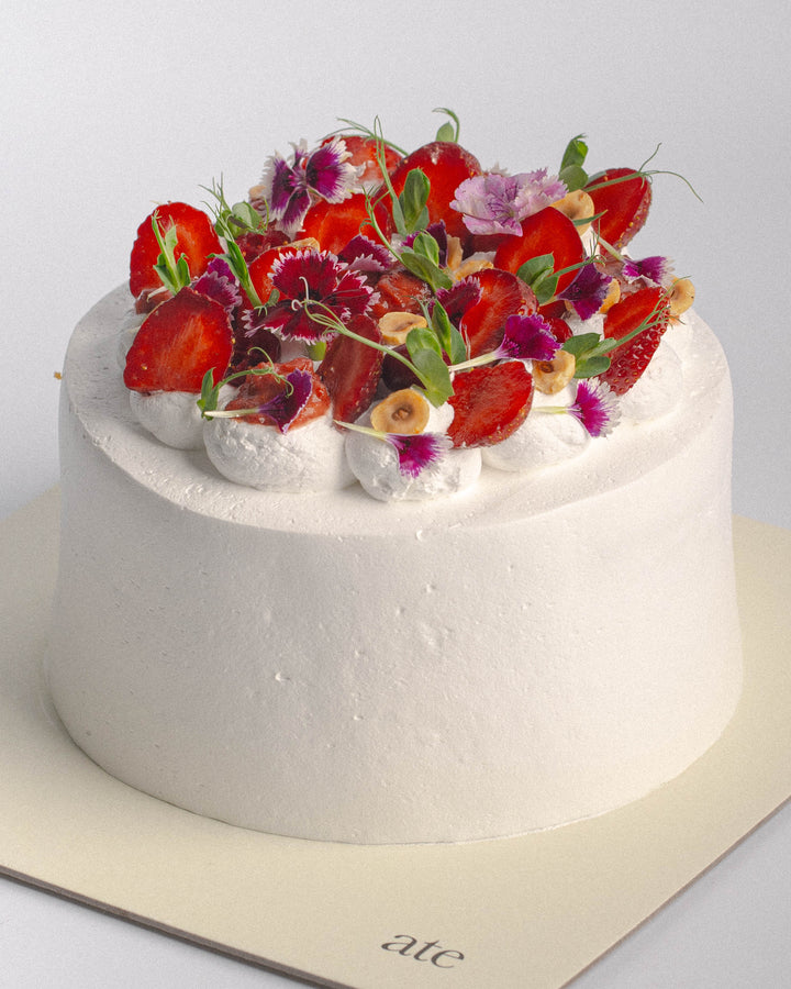 Soft Vanilla Cake with Vanilla Cream & Strawberries